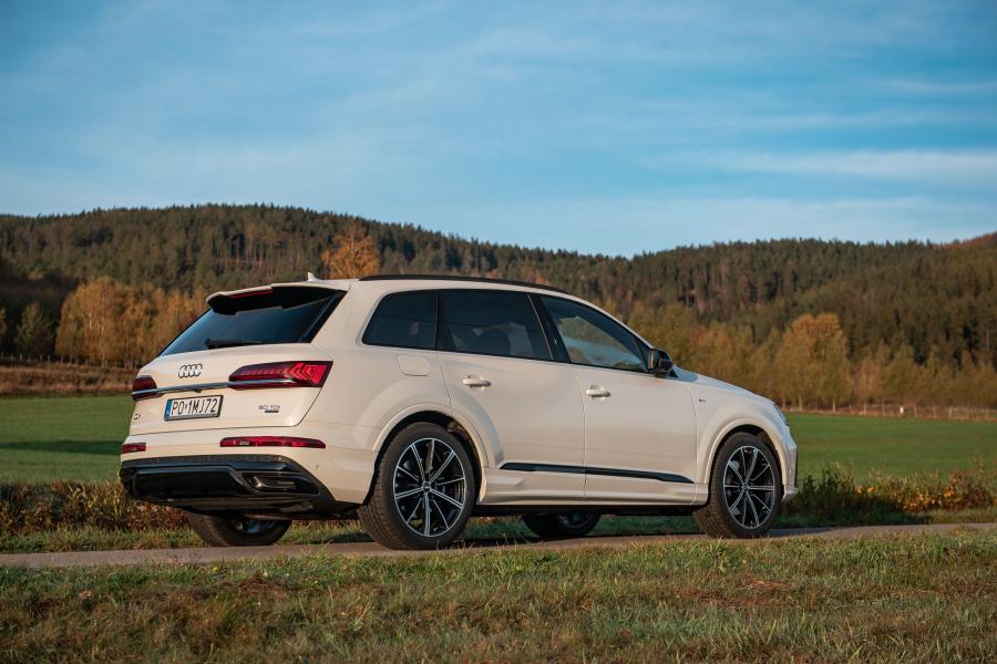  Audi Q7 50 TDI Quattro S-Line (4M) 2019 года  (WW) (фото 17 из 40)